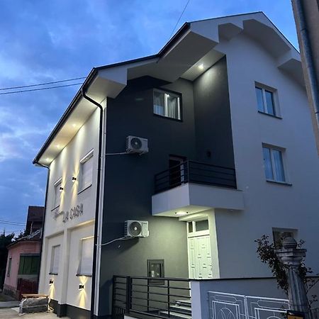 La Casa Apartments Jagodina Buitenkant foto