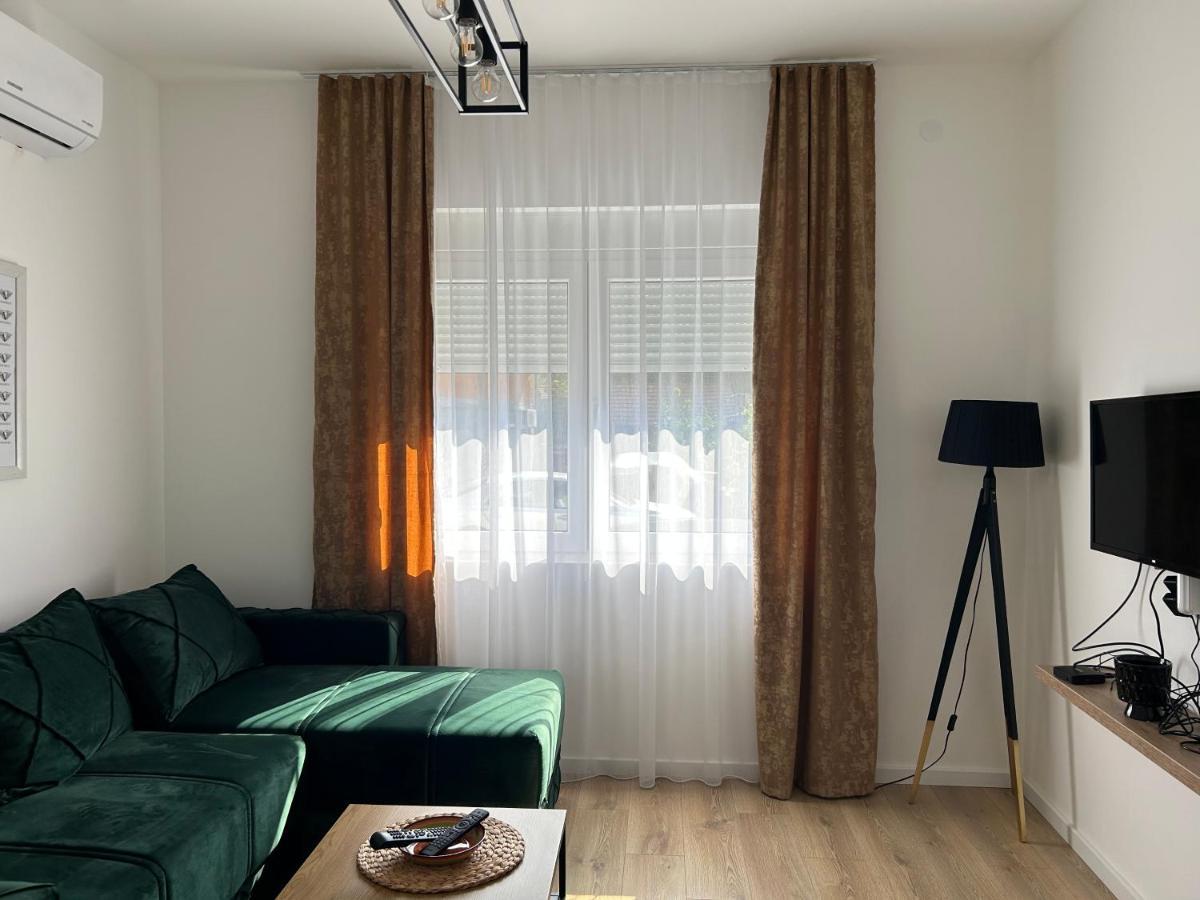 La Casa Apartments Jagodina Buitenkant foto